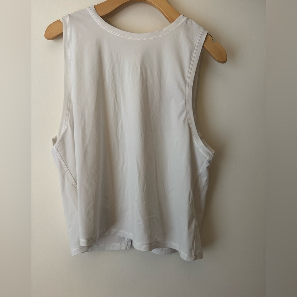 SPANX Women's Classic White Muscle Tee